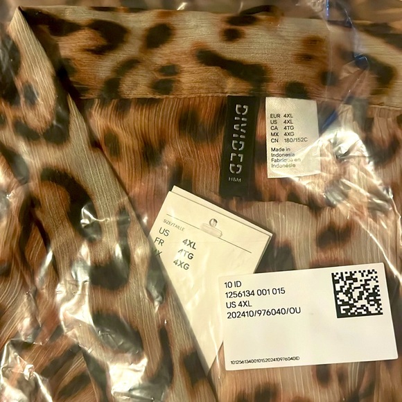 NWT H&M Plus Size 4X Sheer Leopard Print Blouse with Tie Closures - Picture 3 of 3